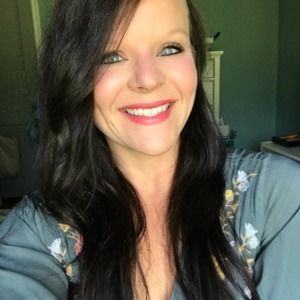 Meet your Posher, Holly